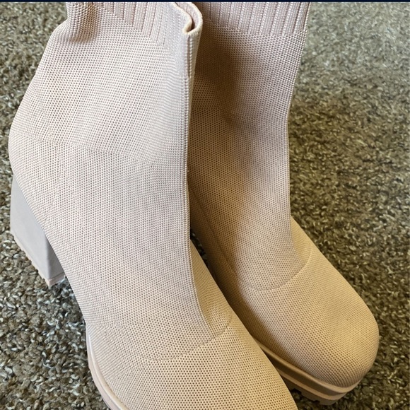 Lulus Sock Booties - Picture 3 of 4